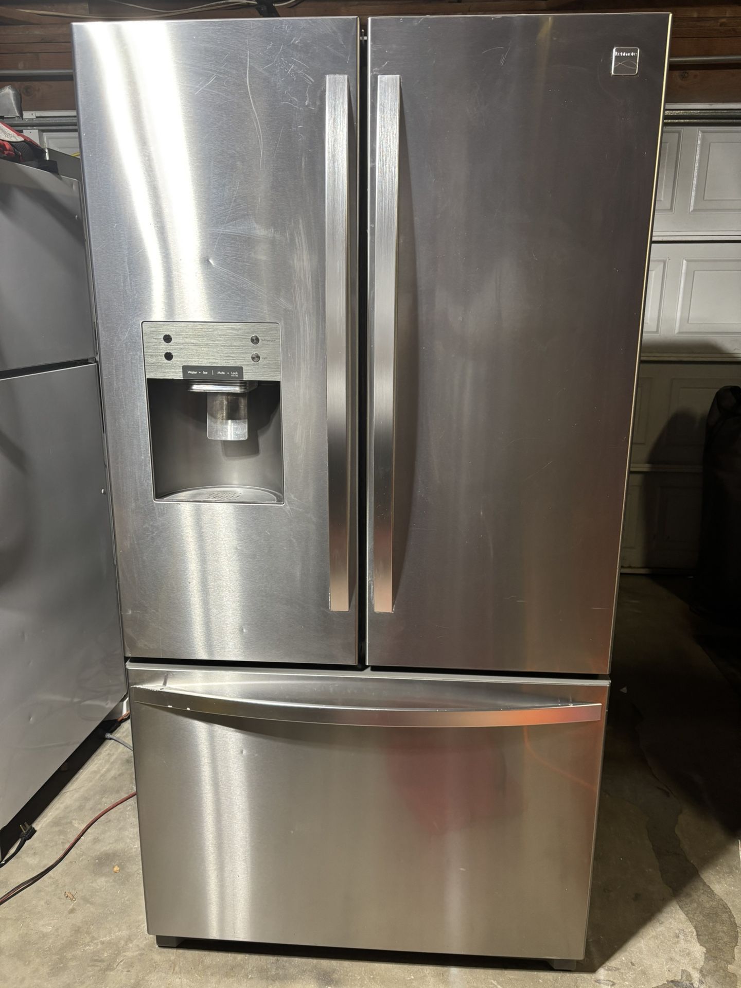 Refrigerator
