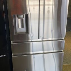 SAMSUNG RF23MSR 22.6-cu ft French Door Refrigerator YLJ