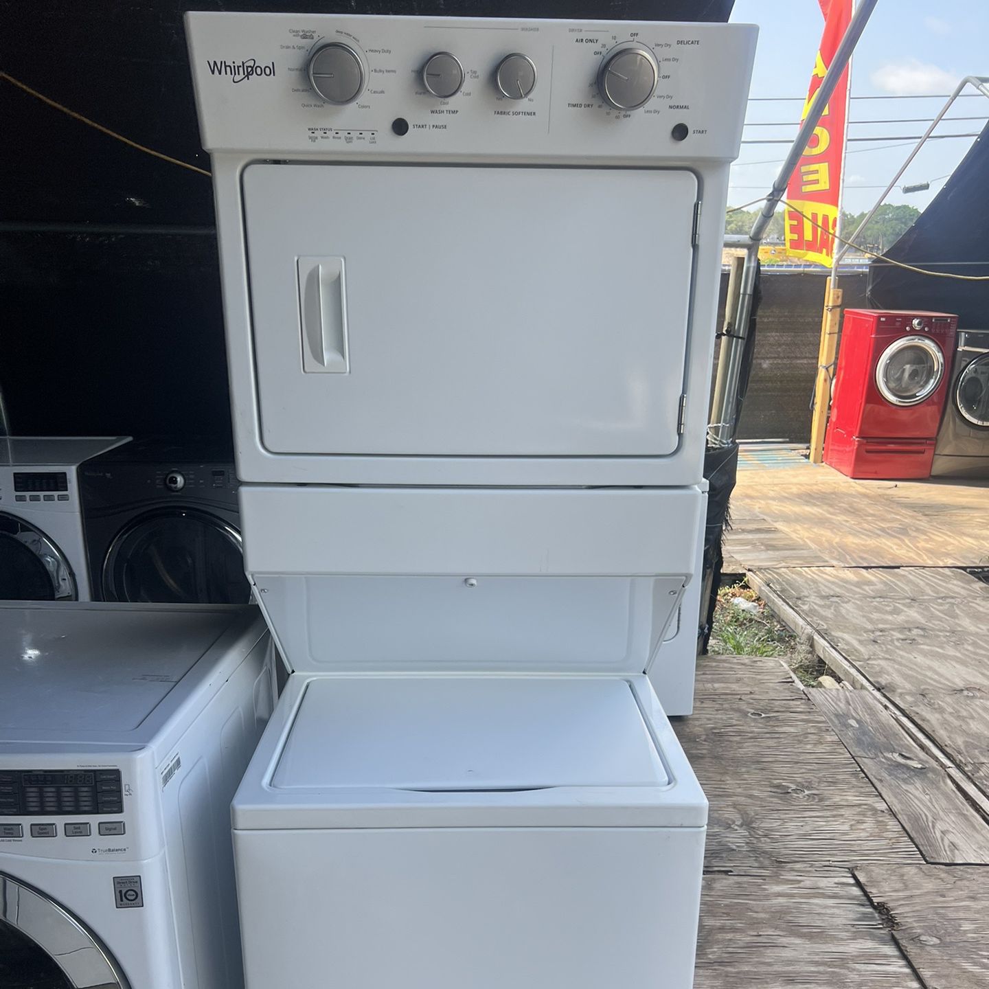 Whirlpool Stackable Washer&dryer   60 day warranty/ Located at:📍5415 Carmack Rd Tampa Fl 33610📍 