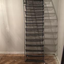 Over the door shoe rac k