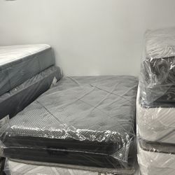QUEEN SIZE MATTRESS BRAND NEW 🆕 11 INCHES AVAILABLE ALL SIZES LOCATED 303 POCASSET AVE PROVIDENCE RI OPEN 7 DAY 