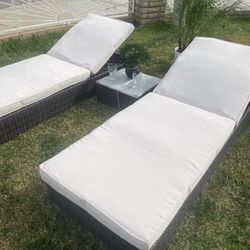 Brand New Patio Lounge Chairs Set