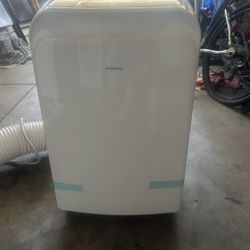Insigna portable air conditioner 300 sq ft. 