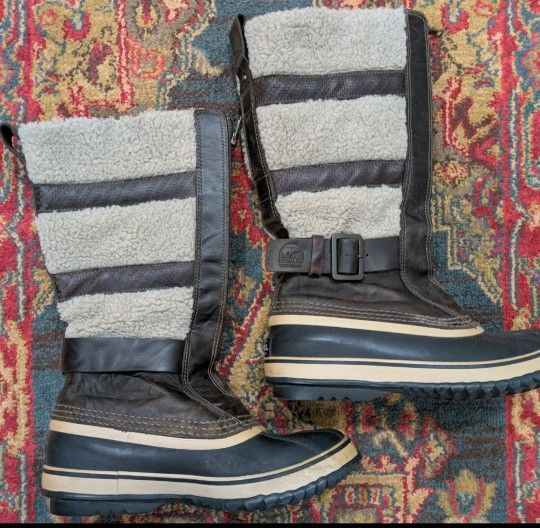 Women's SOREL Leather Lined Boots (Size 9)