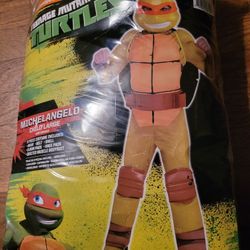 Halloween Costumes 🎃