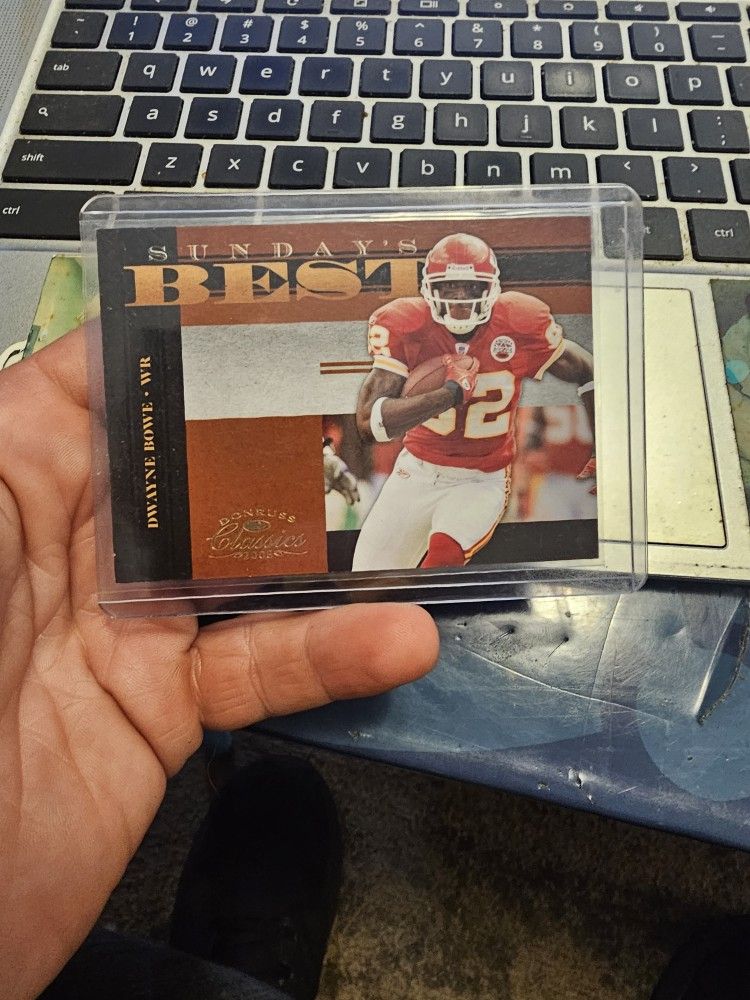 Dwayne Bowe 66/100 Football Card