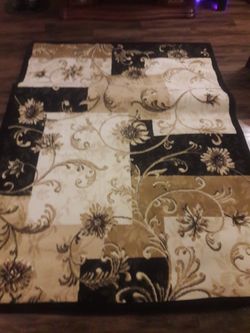 Brand new area rug 5 x 8