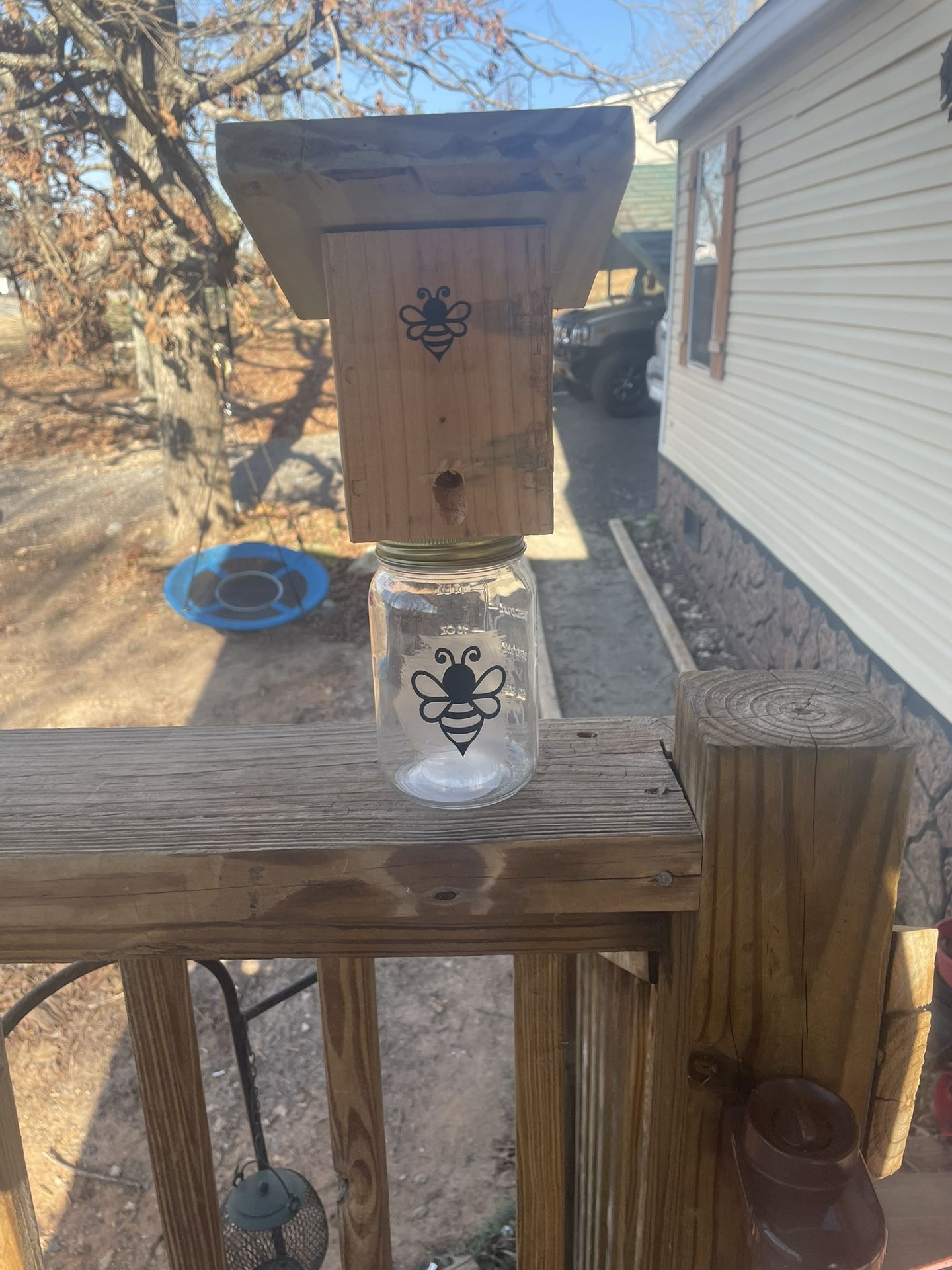 Carpenter bee trap