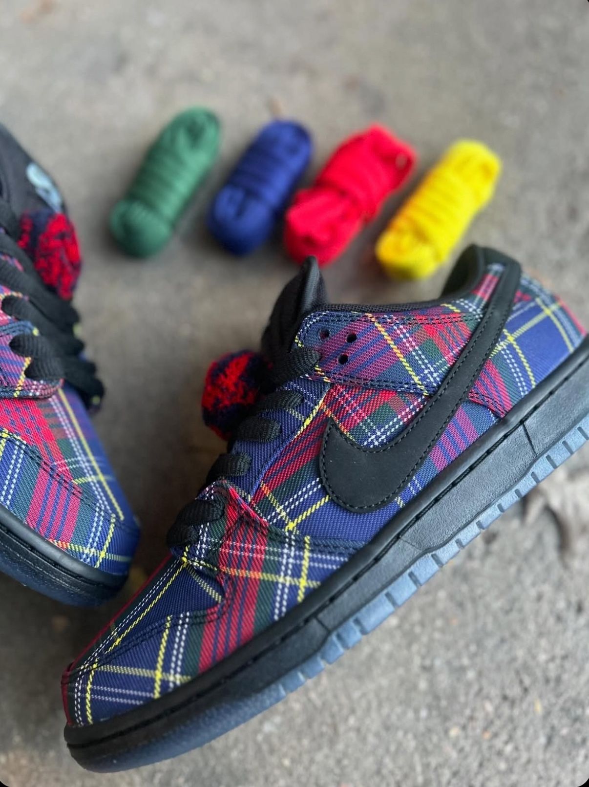 Nike SB Dunk Low Nardwuar Size 12