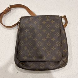 $550 Monogram Musette Salsa Shoulder Bag (Vintage)