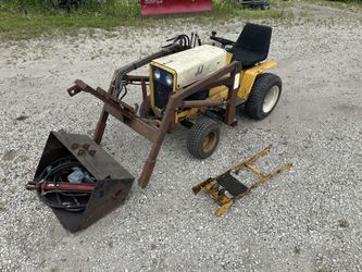 Cub Cadet 123 with Johnson Model 10 Loader