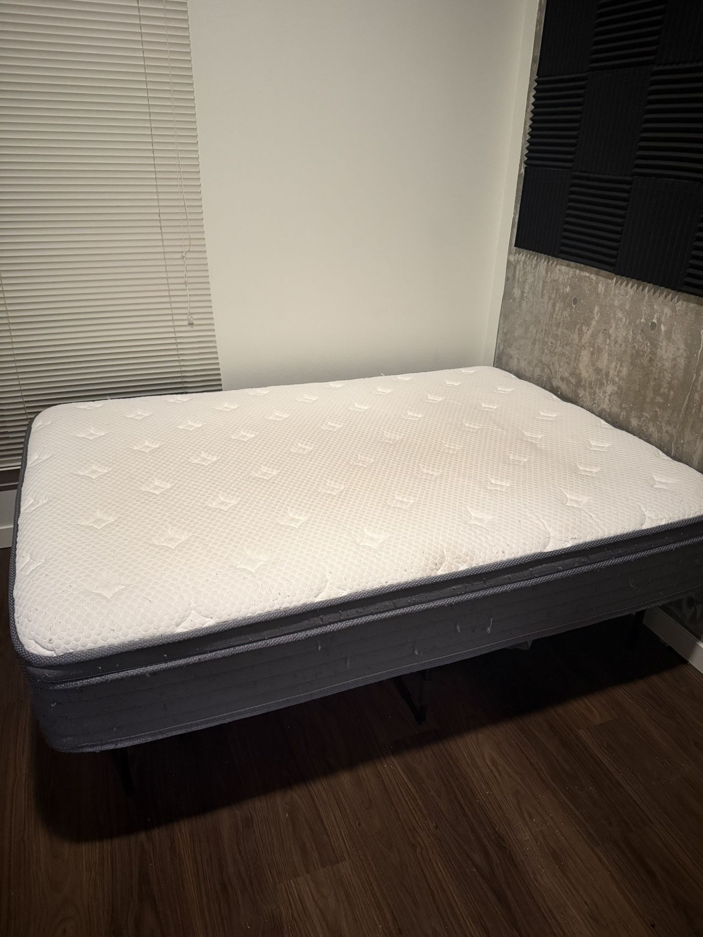 Queen Size Mattress 