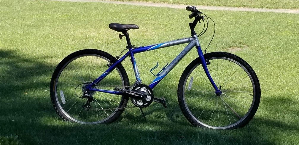 TREK 800 SPORT - MOUNTAIN BIKE - MEDIUM FRAME