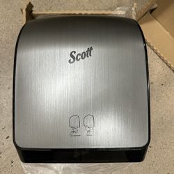 Scott Automatic Towel Dispenser - Used But Works Great