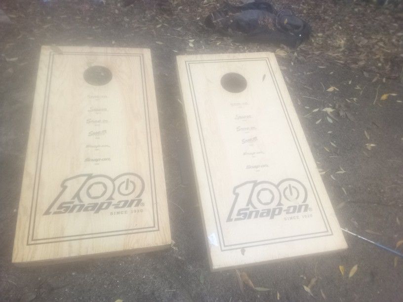 SNAP ON Cornhole Tables