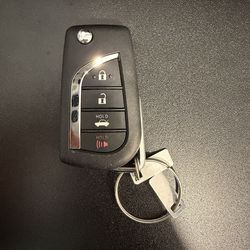 BRAND NEW NEVER USED Toyota Camry/Corolla Key fob