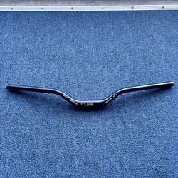 BUCKLOS 31.8mm Riser Handlebars – 780mm