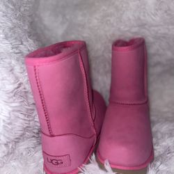 Brand New Uggs ! Classic HOT PINK 
