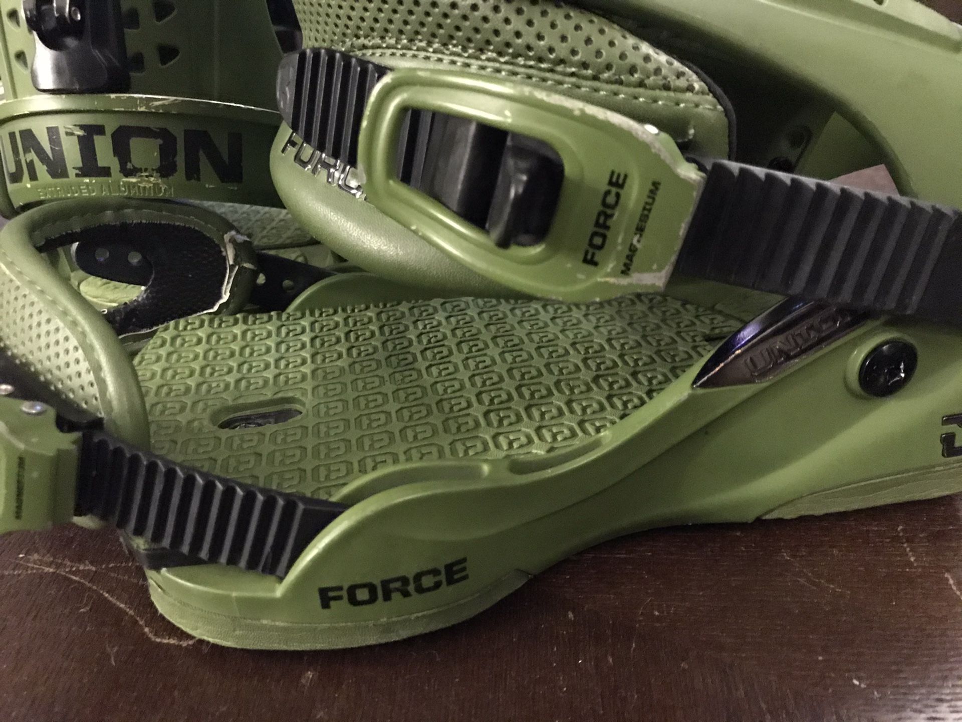 Union Force Snowboard Bindings M/L