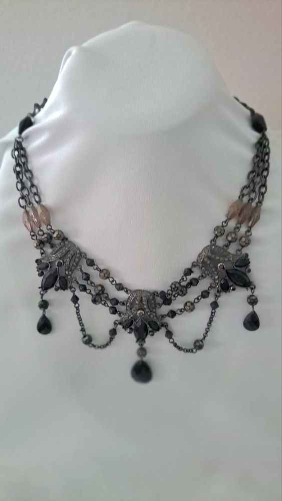 Rare Vintage Robert Rose Black Necklace