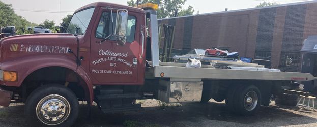 2000 international rollback aluminum bed with wheel lift