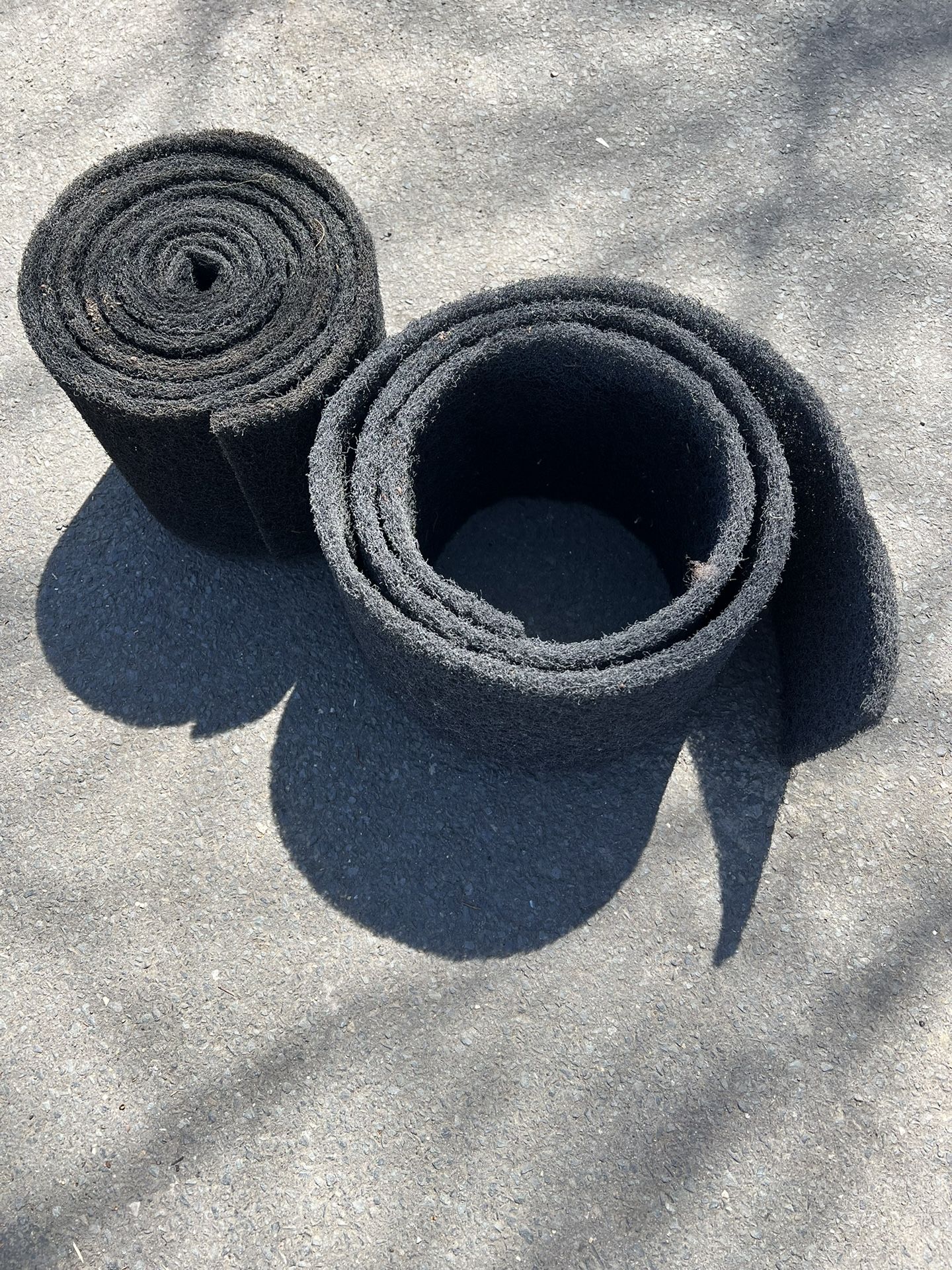 Roof ridge exhaust vent