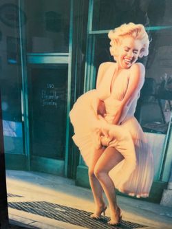 Marilyn Monroe standing over the subway grate