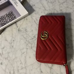 Gucci GG Marmont Quilted Leather Zip-Around Wallet 
