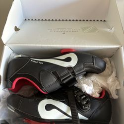 Peloton Cycling shoe size 40