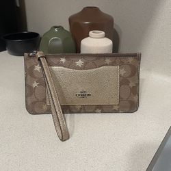 New Large Coach Wristlet Wallet 