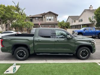 2023 Toyota Tundra Crewmax SR5 Pickup 4D 5 1/2 ft