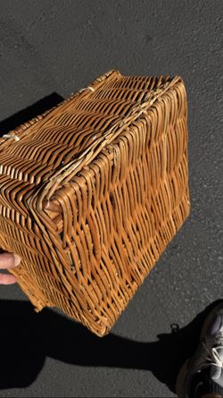 Brexton Wicker Picnic Basket — Made in England
