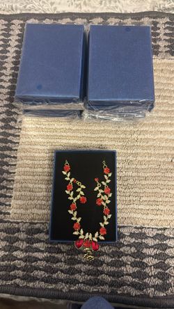 Women’s Necklace