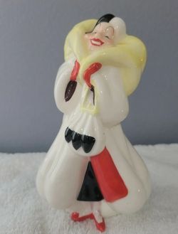 Disney Cruella DeVille Cermaic porcelain Figurine