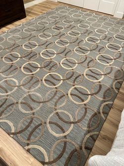 Large Area Rug with Circle Pattern