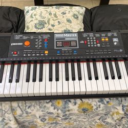 Sound Master Electronic Keyboard 