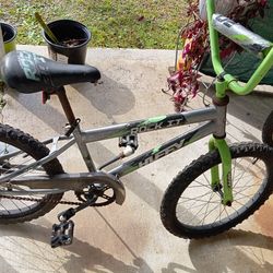 PENDING Boy Bike