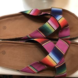 WOMENS SIZE 11 SARAPE SANDALS 