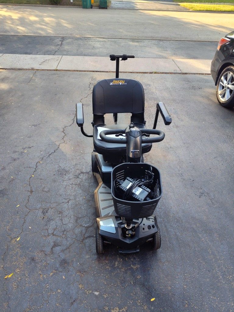 Riding Chair 