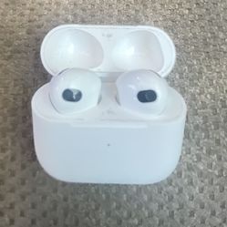 Apple AirPods   (3 Generation)