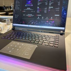 4090 Asus ROG Strix Scar 16 Gaming Laptop — i9-13980HX / RTX 4090 / 32GB / 1TB SSD / 16.3” 2.5K 240Hz