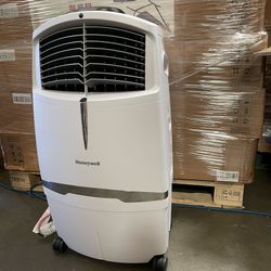 Honeywell 525 CFM Portable Evaporative Air Swamp Cooler 320-Sq Ft