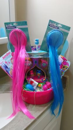 Huge Shimmer And Shine Basket (Singing Jewelry Box )