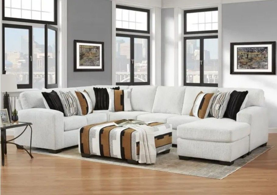 Beautiful White Brown / Black Sectional With Chaise And Ottoman (New)