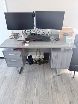 Desk & chair