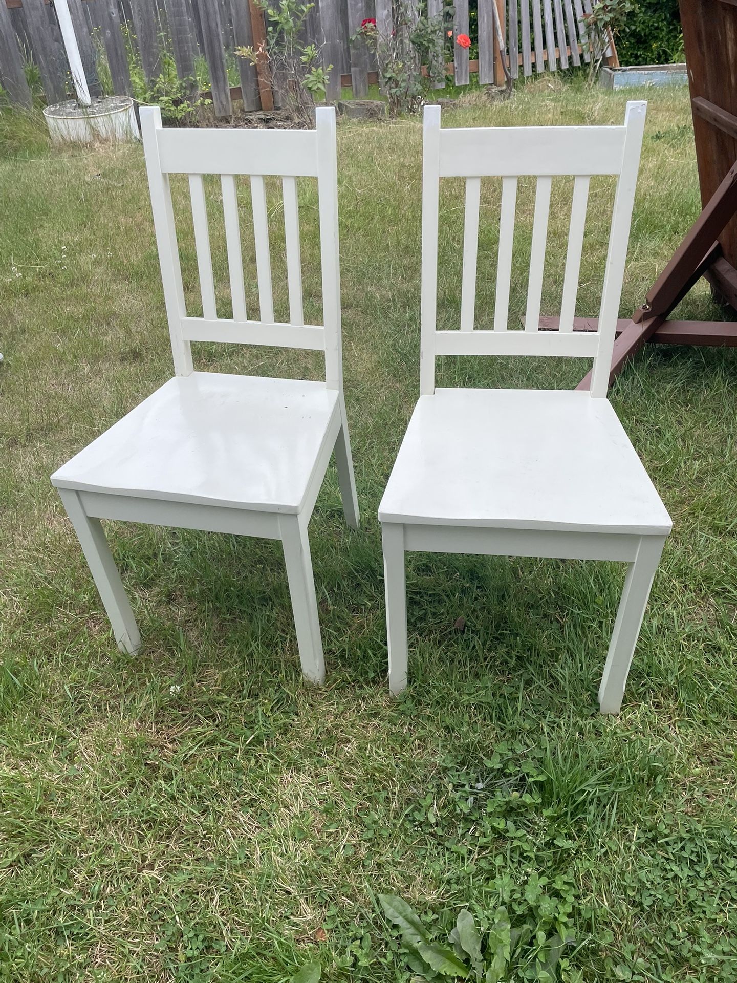 Nice 2 White Dining Chairs