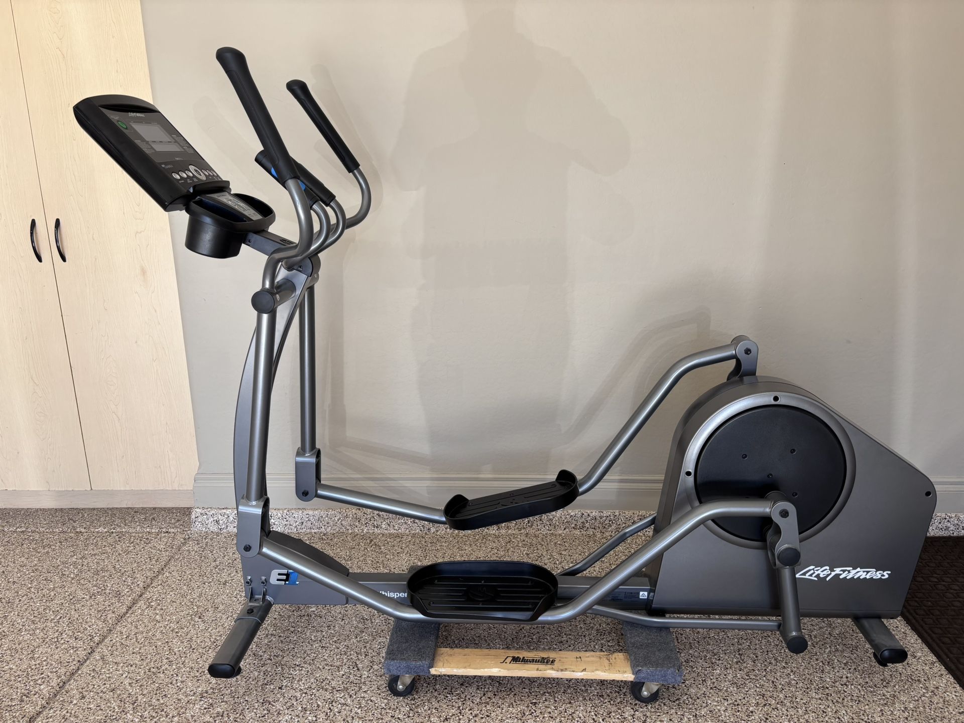 Gently Used Life Fitness E1 Elliptical Cross Trainer