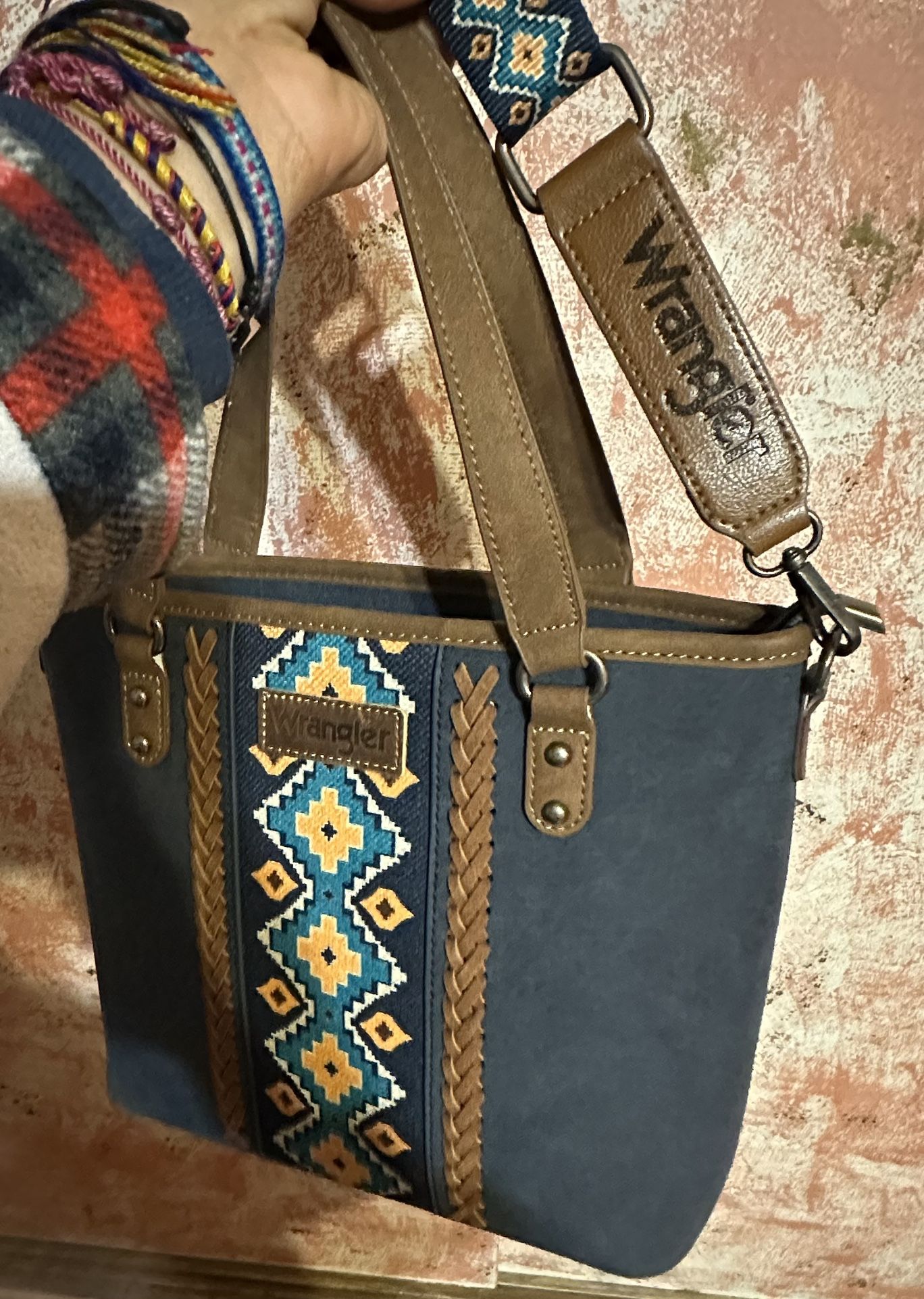 Wrangler Navy /gold/ Brown Handbag