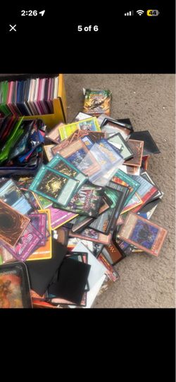 Large Mixed Trading Card Lot