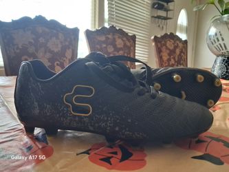 Soccer cleats us size 6.5